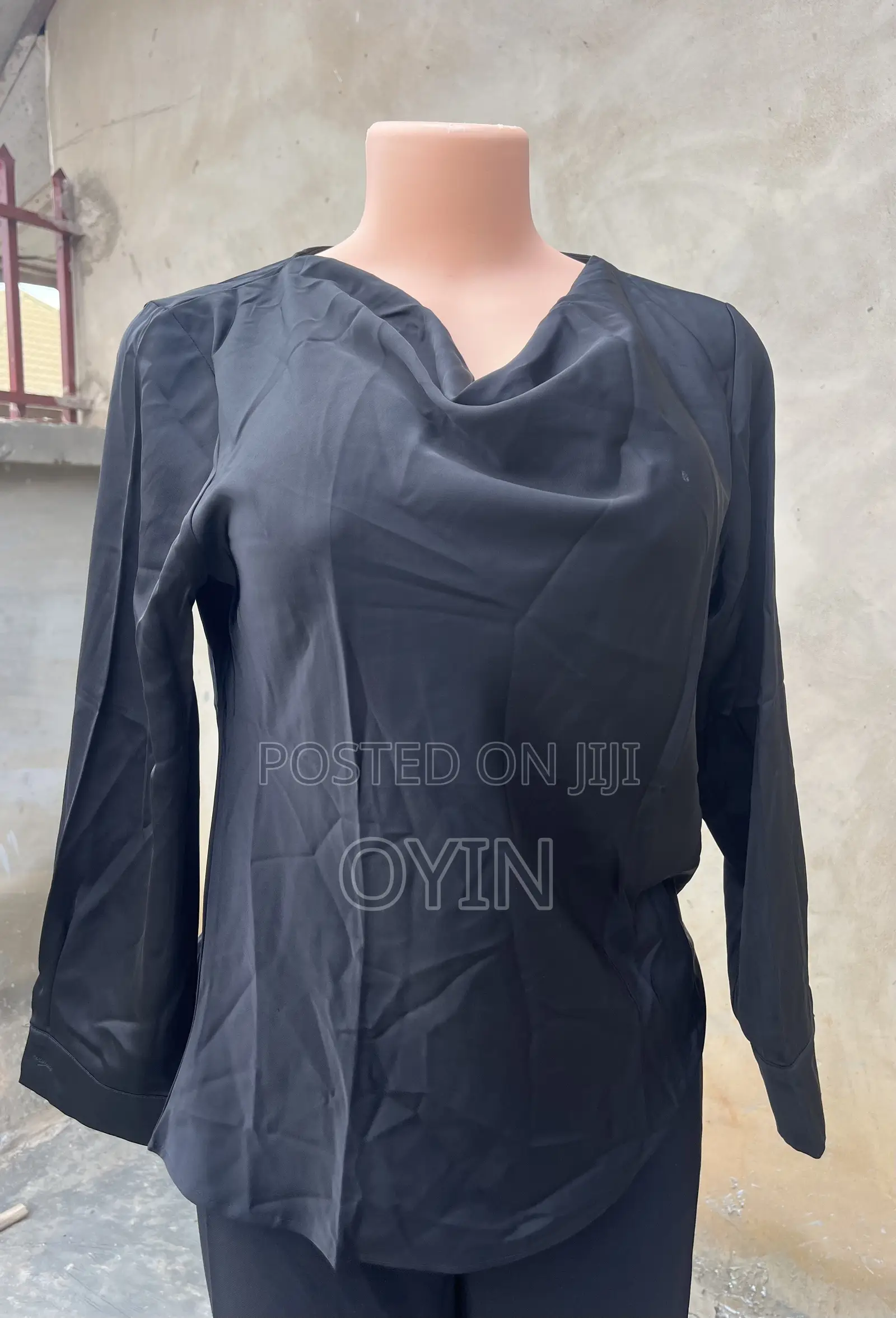 Cooperate Tops