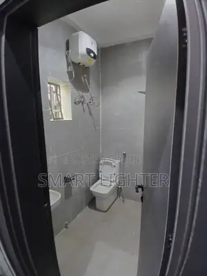 2bdrm Block of Flats in Apo Resettlement for sale