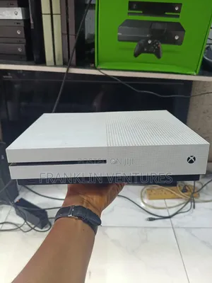 Uk Used Xbox One S With 25 Games Installed and 1 Pad