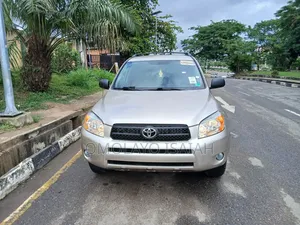 Toyota RAV4 4x4 2009 Gold