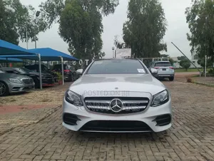 Mercedes-Benz E300 4Matic AWD Sedan (2.0L 4cyl 9A) 2017 Gray