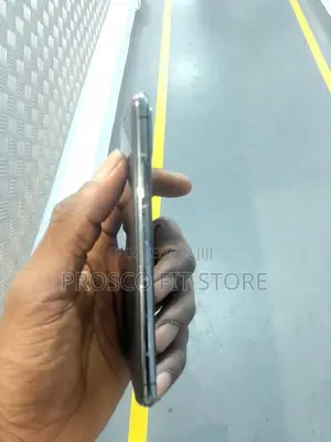 Apple iPhone X 64 GB White