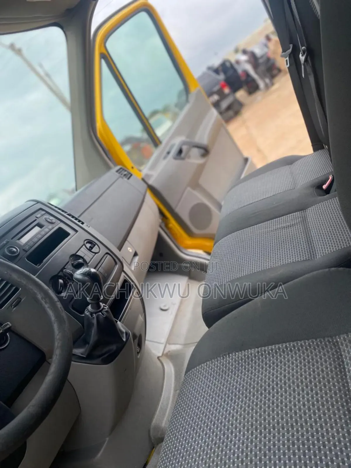 Mercedes-Benz Sprinter 2014 Yellow