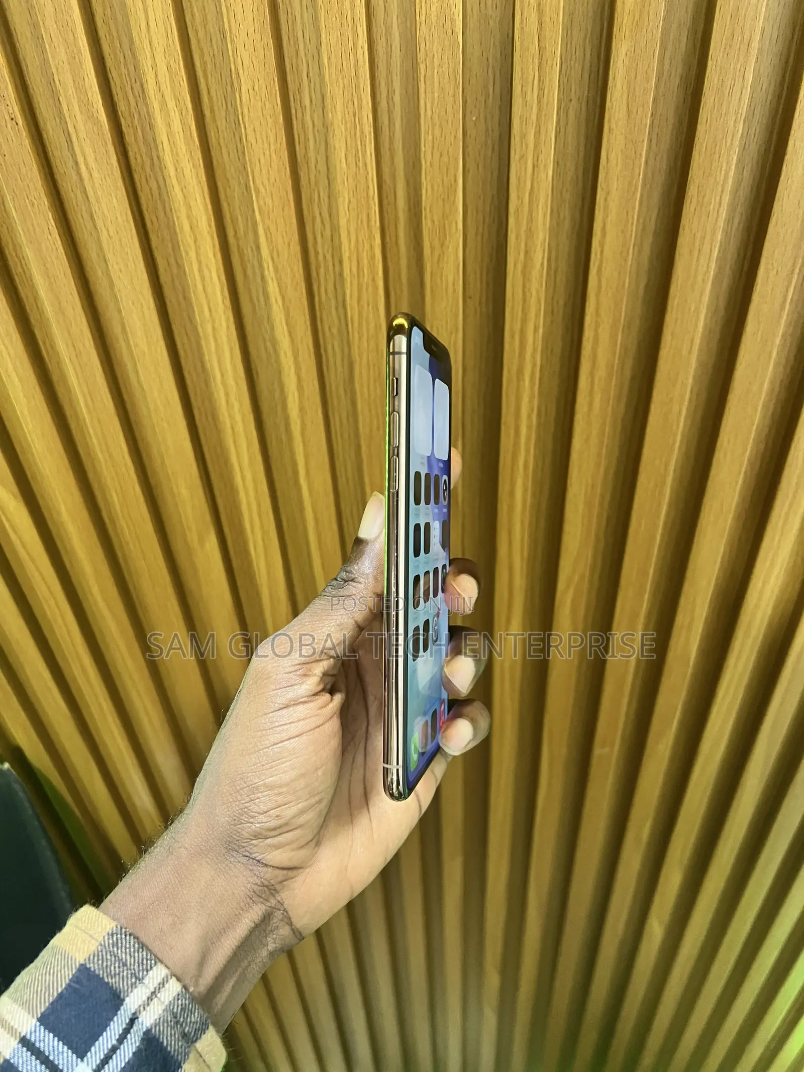 Apple iPhone 11 Pro Max 64 GB Gold