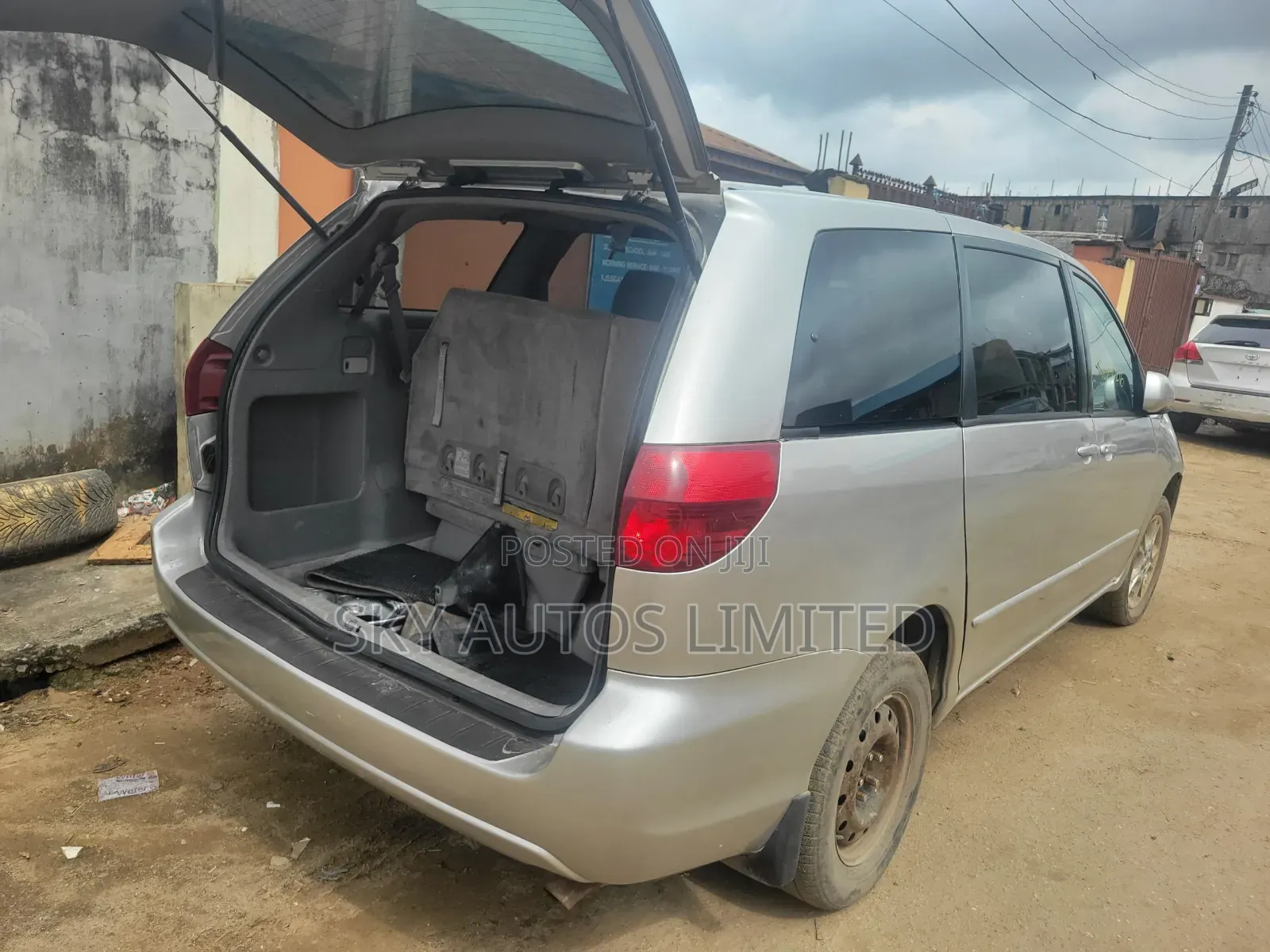 Toyota Sienna LE AWD 2005 Silver