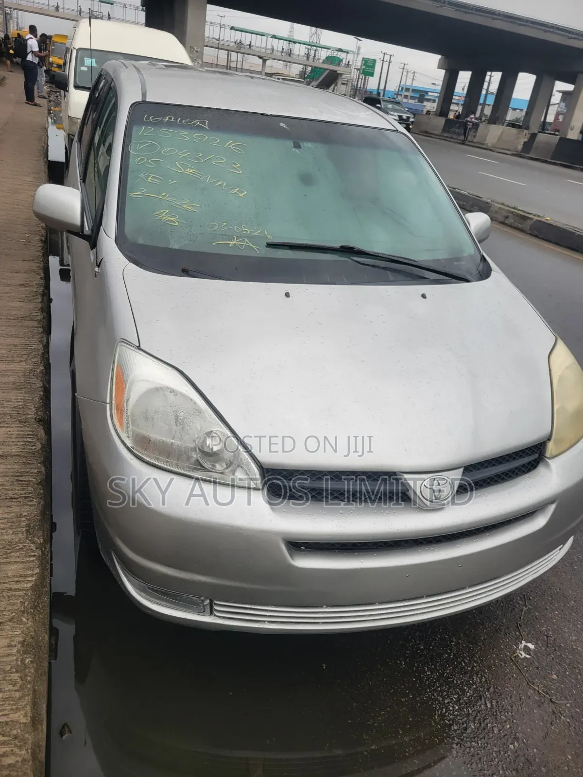 Toyota Sienna LE AWD 2005 Silver