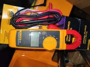 Fluke 323 Clamp Meter