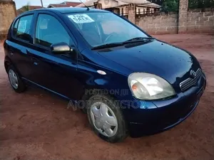 Toyota Yaris 2004 Black