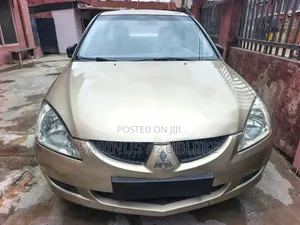 Mitsubishi Lancer 2004 Gold