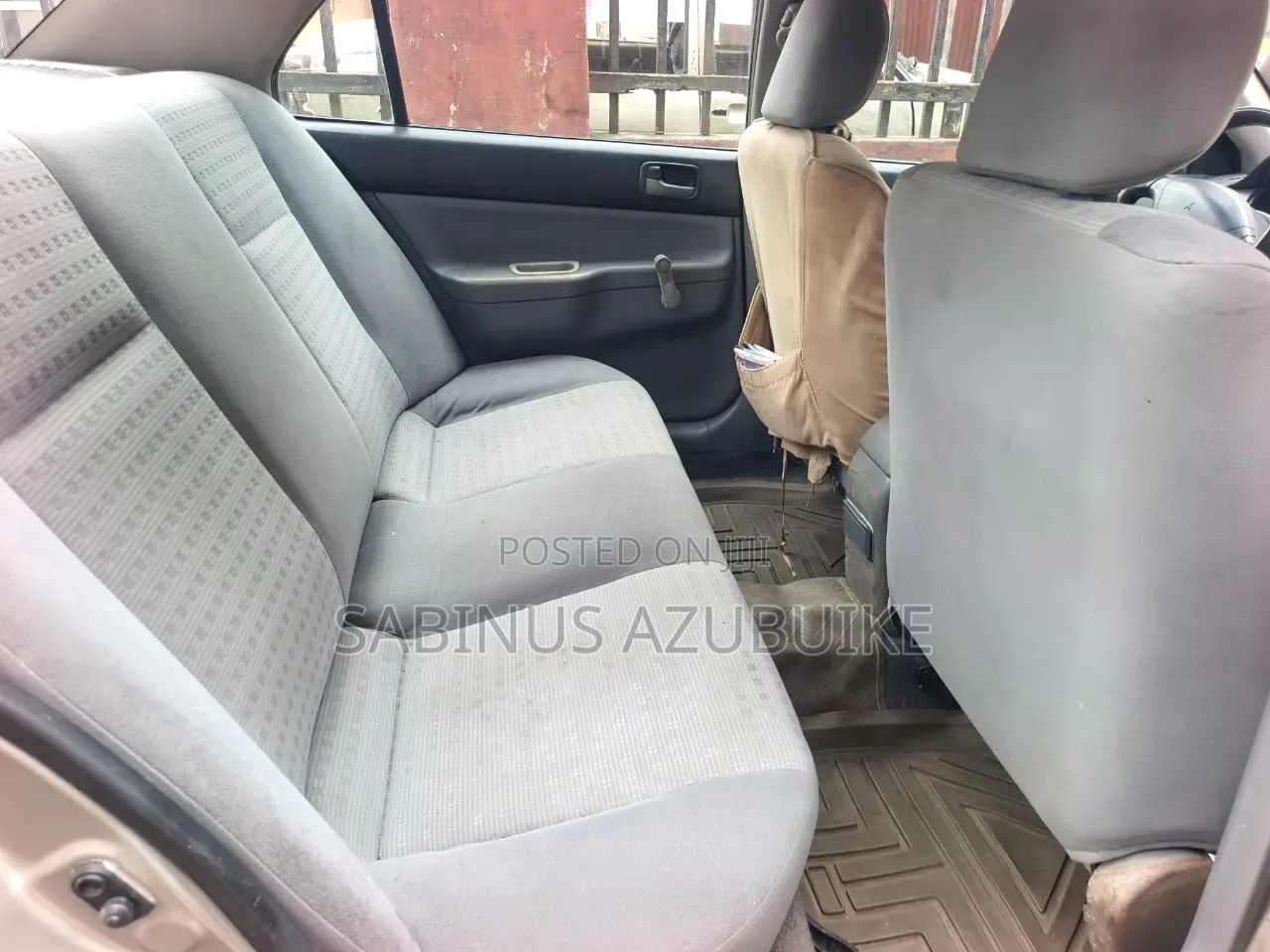 Mitsubishi Lancer 2004 Gold