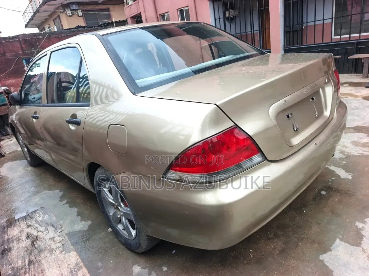 Mitsubishi Lancer 2004 Gold