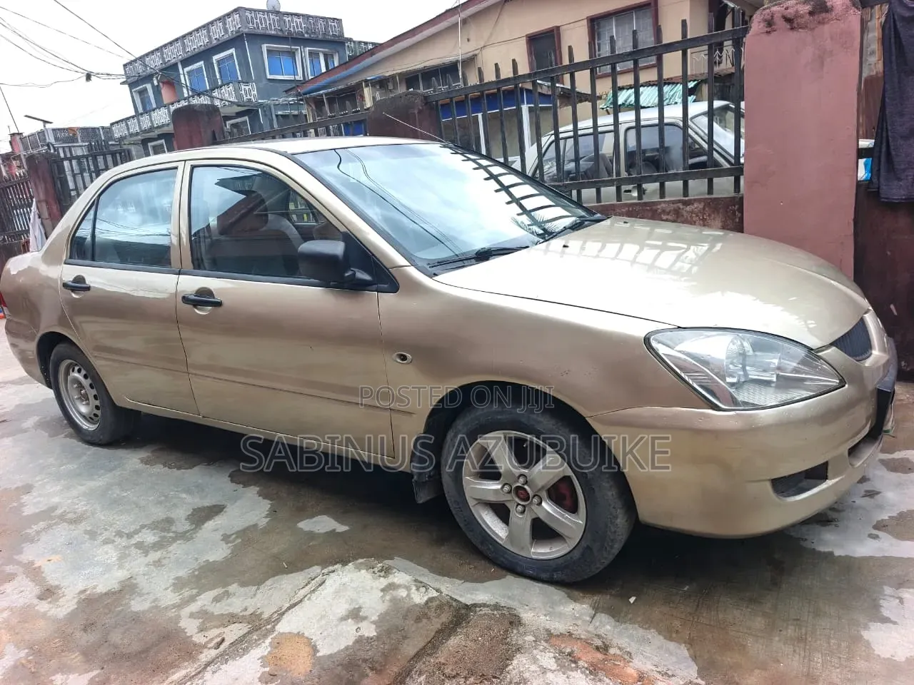 Mitsubishi Lancer 2004 Gold