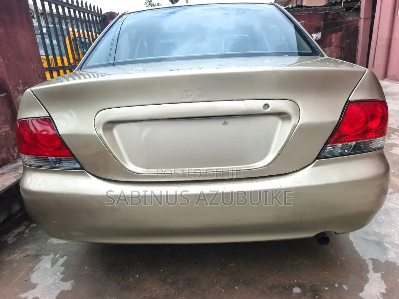 Mitsubishi Lancer 2004 Gold