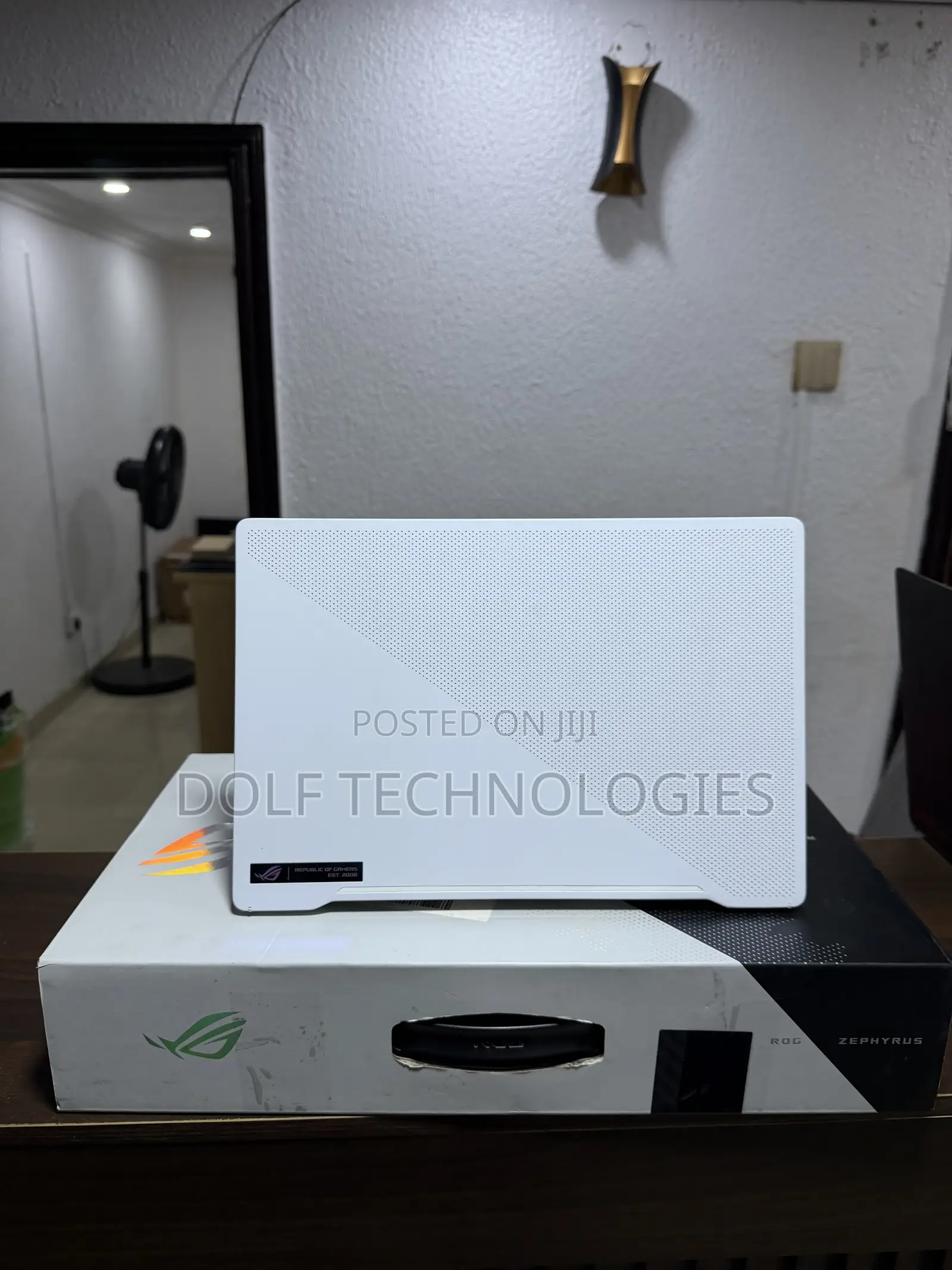 Laptop Asus ROG Zephyrus G14 16GB AMD Ryzen 9 SSD 1T