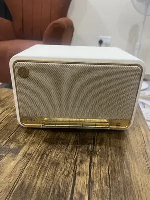 UK Luxury Edifier D32- HiRes Bookshelf Studio Speaker Bluetooth