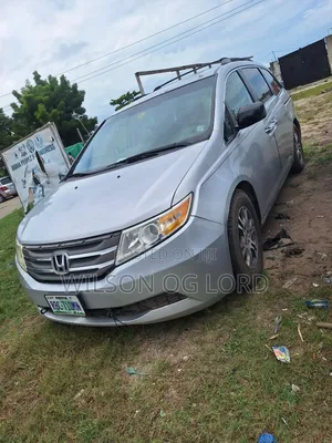 Honda Odyssey 2012 Silver