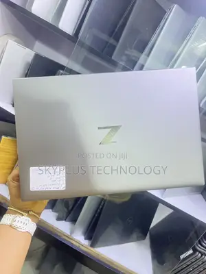 Laptop HP ZBook Firefly 14 G7 16GB Intel Core i7 SSD 512GB