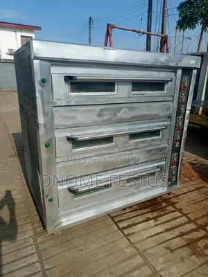 12 Tray Gas Oven