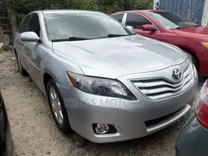Toyota Camry 2011 Silver