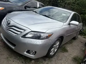 Toyota Camry 2011 Silver