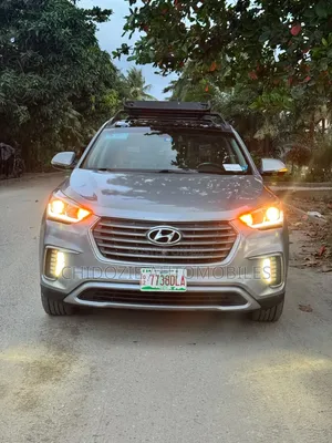 Hyundai Santa Fe Limited Ultimate AWD 2018 Silver