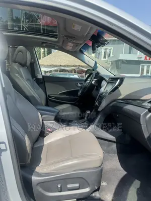 Hyundai Santa Fe Limited 4dr SUV (3.3L 6cyl 6A) 2015 Silver
