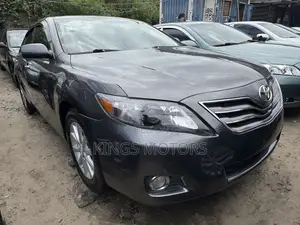 Toyota Camry 2011 Gray