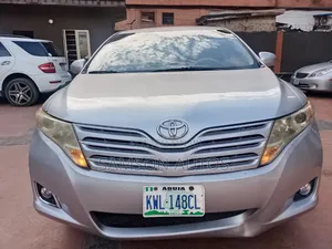Toyota Venza AWD 2011 Silver