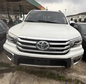 Toyota Hilux Revo Smart Cab Deisel 2.4 AWD 2020 White
