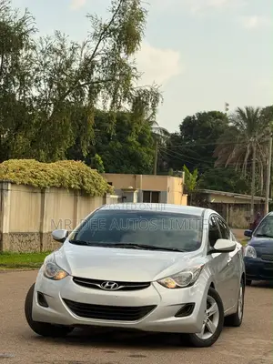 Hyundai Elantra 2013 Silver