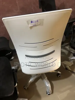 Modern Ergonomic Office Chair – Executive Computer/Office Chair