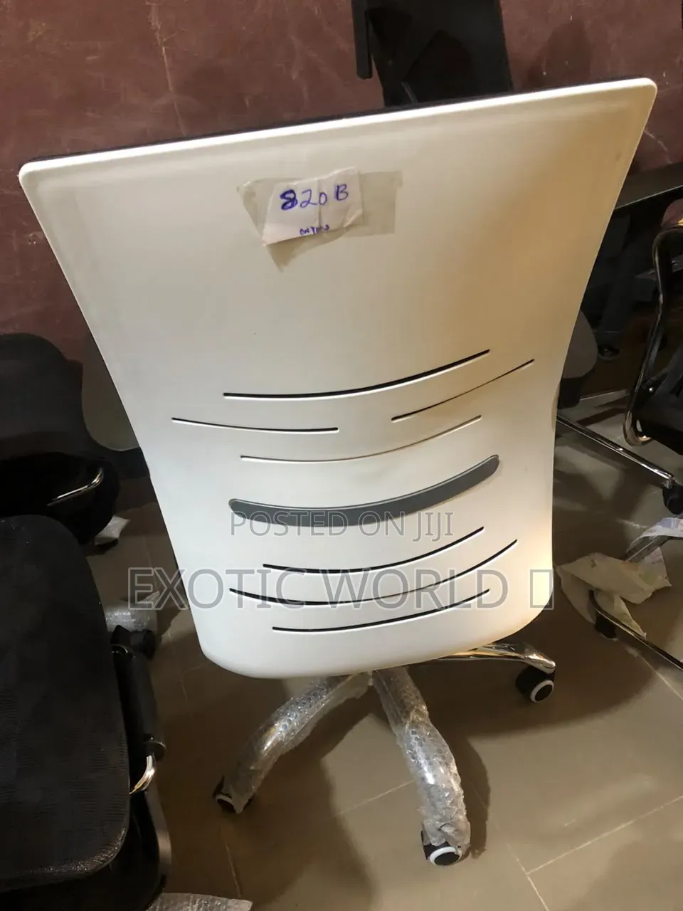Modern Ergonomic Office Chair – Executive Computer/Office Chair