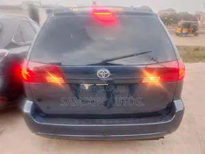 Toyota Sienna CE AWD 2006 Blue