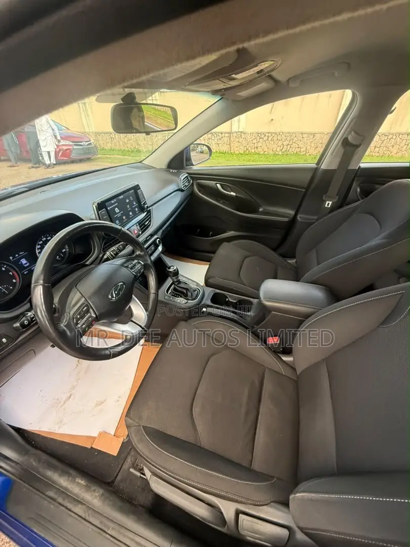 Hyundai Elantra 2019 Blue