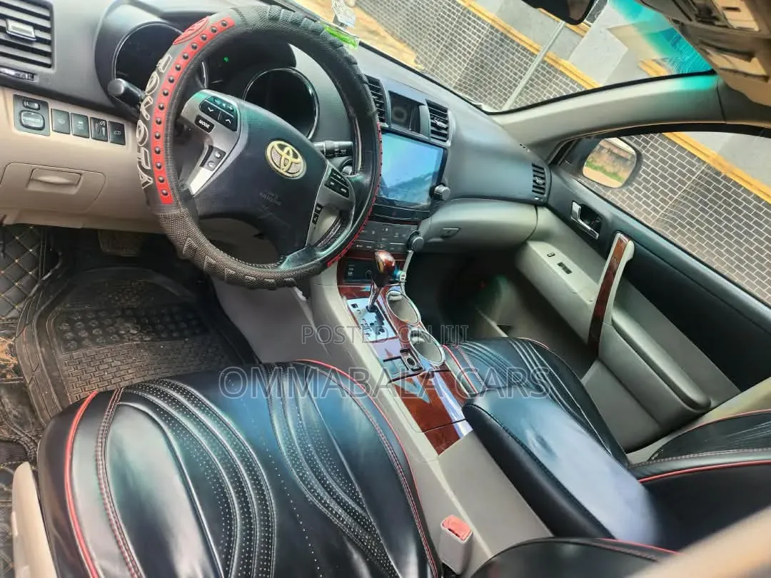 Toyota Highlander 2012 Silver