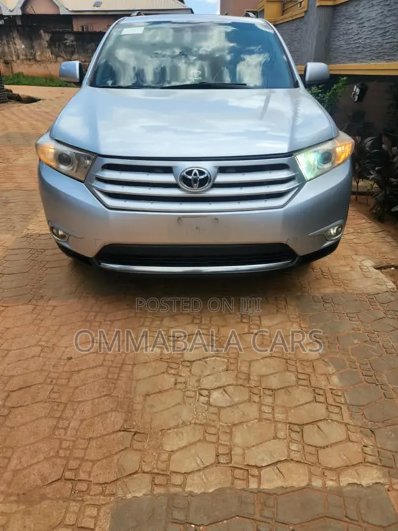 Toyota Highlander 2012 Silver