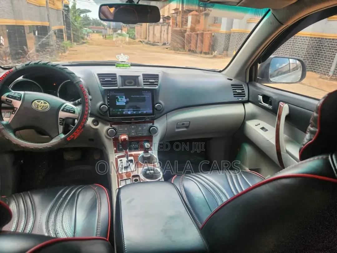 Toyota Highlander 2012 Silver