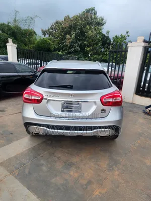Mercedes-Benz GLA 250 2018 Silver