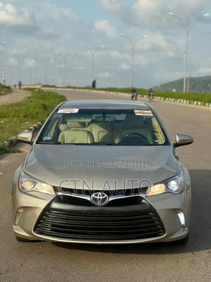 Toyota Camry XLE 4dr Sedan (2.5L 4cyl 6A) 2016
