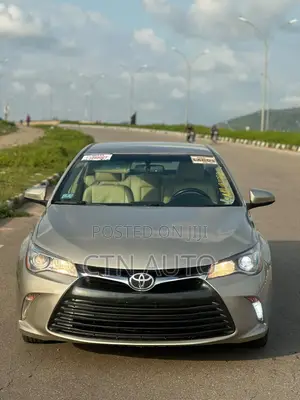 Toyota Camry XLE 4dr Sedan (2.5L 4cyl 6A) 2016
