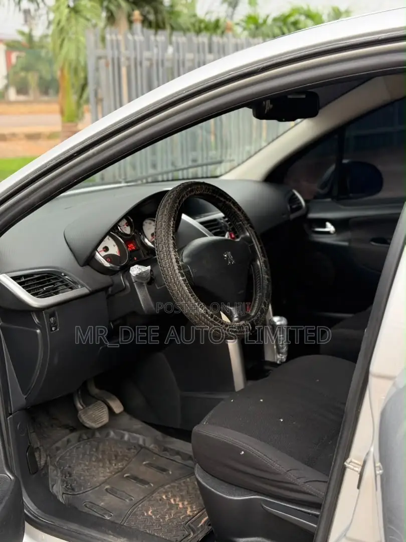 Peugeot 207 2009 Silver