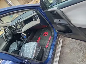 Toyota RAV4 2014 Blue