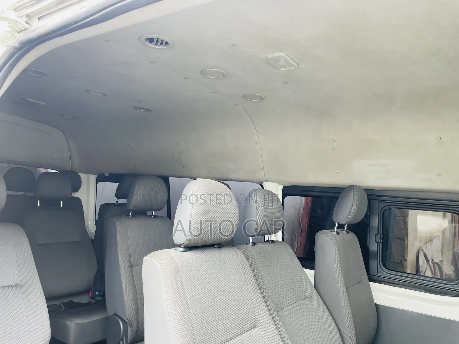 Toyota HiAce 2013 White