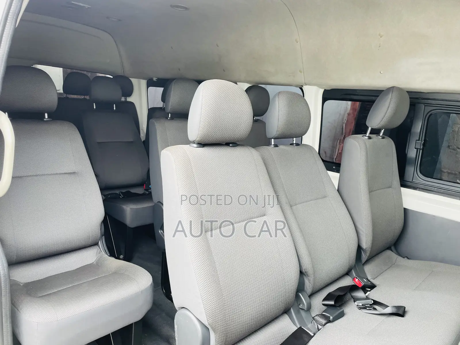 Toyota HiAce 2013 White