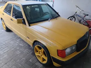 Mercedes-Benz C-Class 1996 Yellow