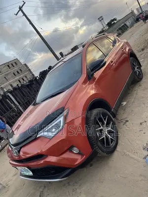 Toyota RAV4 2017 Orange