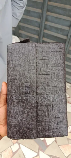 Stylish Men's Embossed Leather Handbag / Clutch Bag – Dark Brown