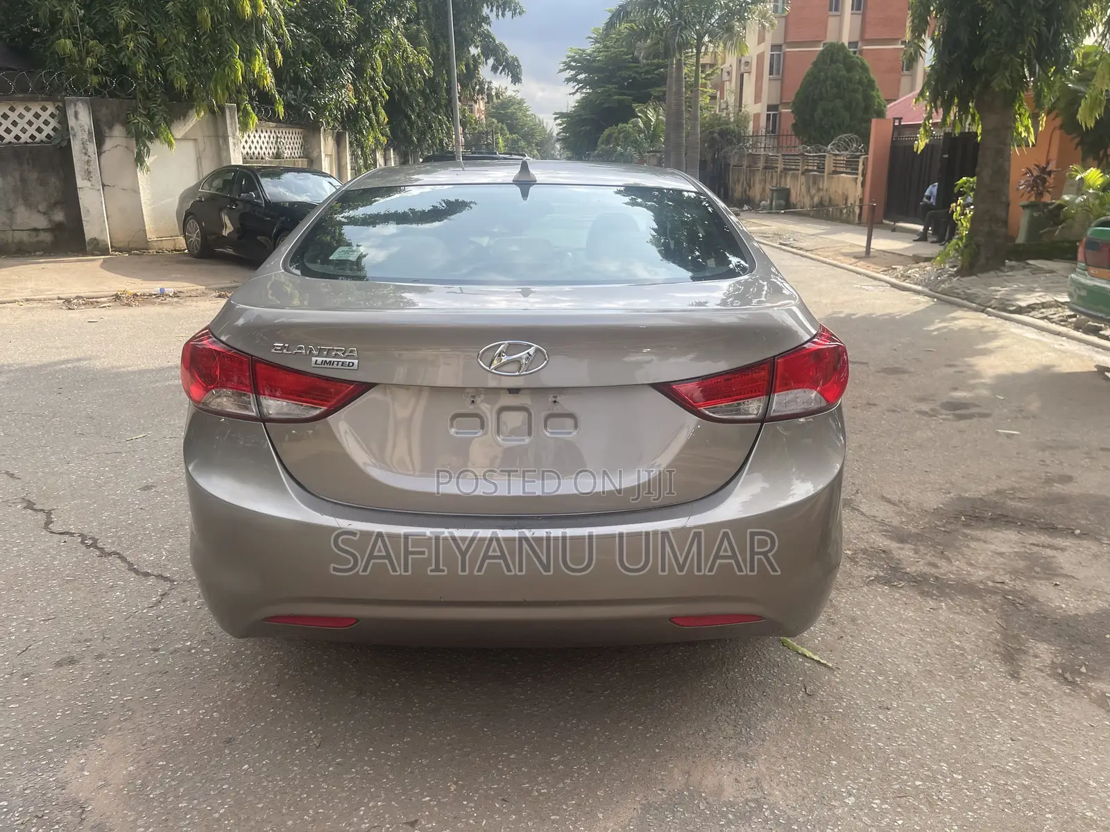 Hyundai Elantra 2012