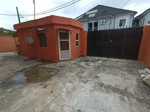3bdrm Apartment in Iyana Ipaja for rent