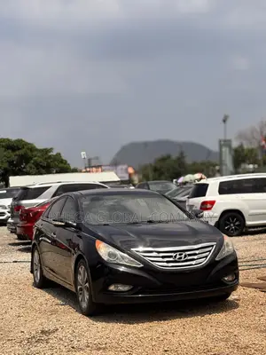 Hyundai Sonata Limited 2.0T Sedan (2.0L 4cyl 6A) 2012 Black